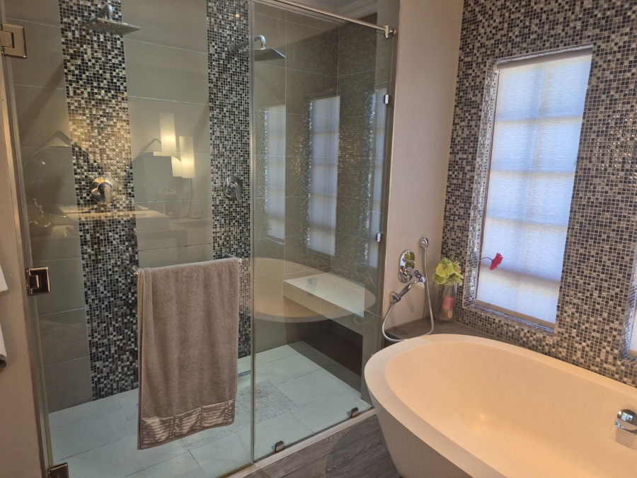 5 Bedroom Property for Sale in Heuwelsig Free State